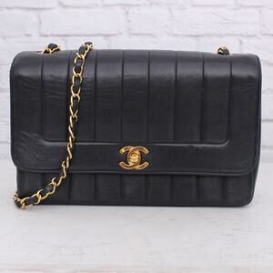 Chanel Diana Vertical Stitch Flap Black Lambskin Crossbody Shoulder Bag A4414